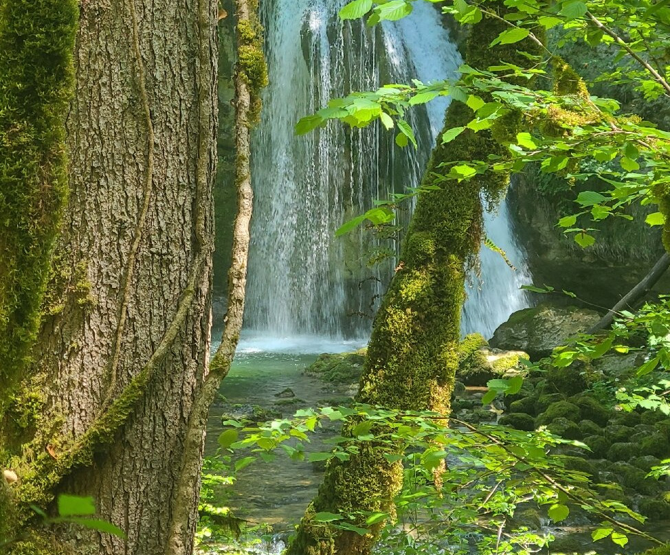 Cascade des Combes-圣克洛德必去景点