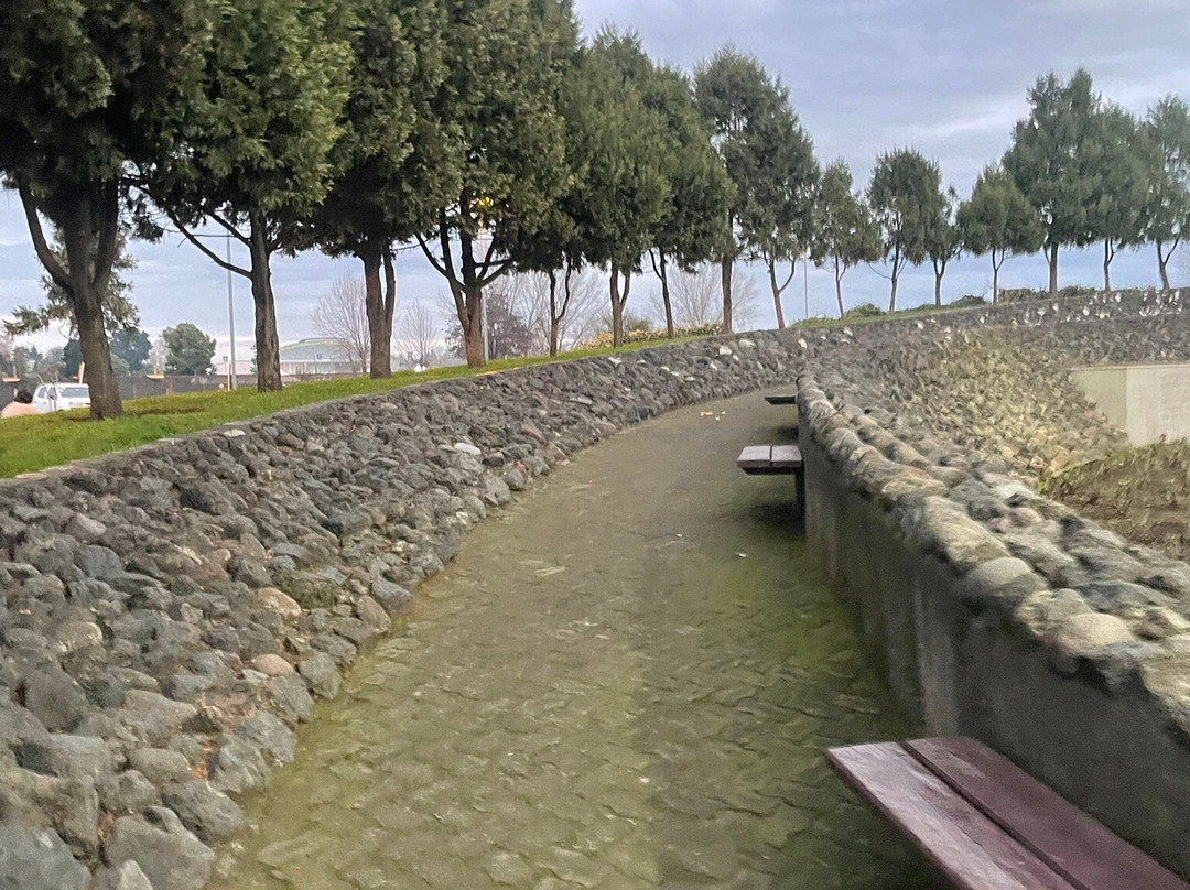 Plaza Memorial Martires De Antuco-Los Angeles必去景点