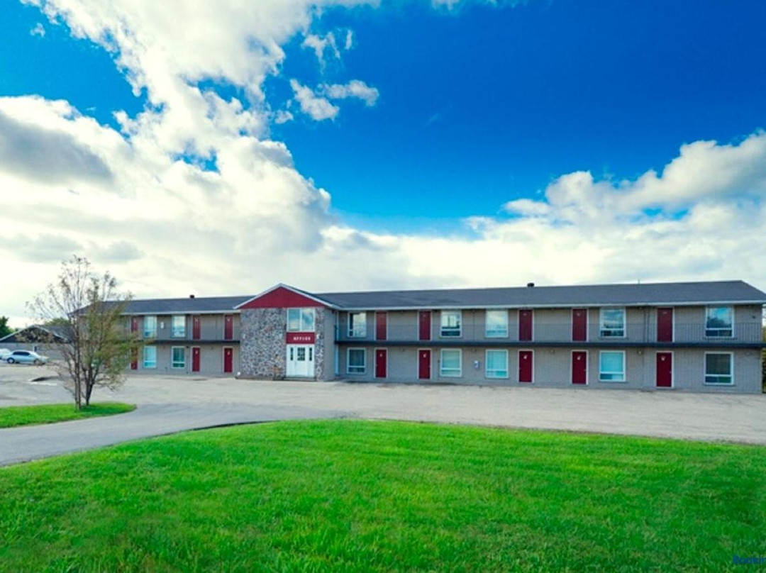 Huron Coast Inn