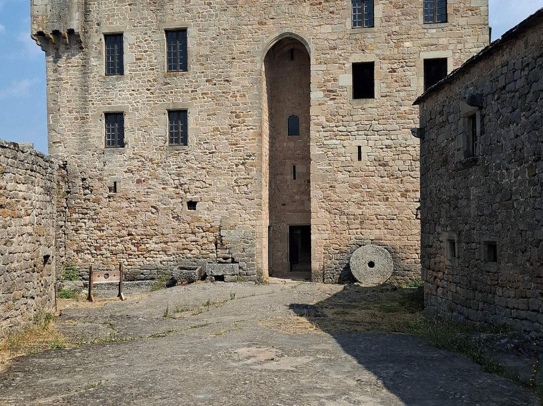 Castle of Montaigut-Gissac必去景点