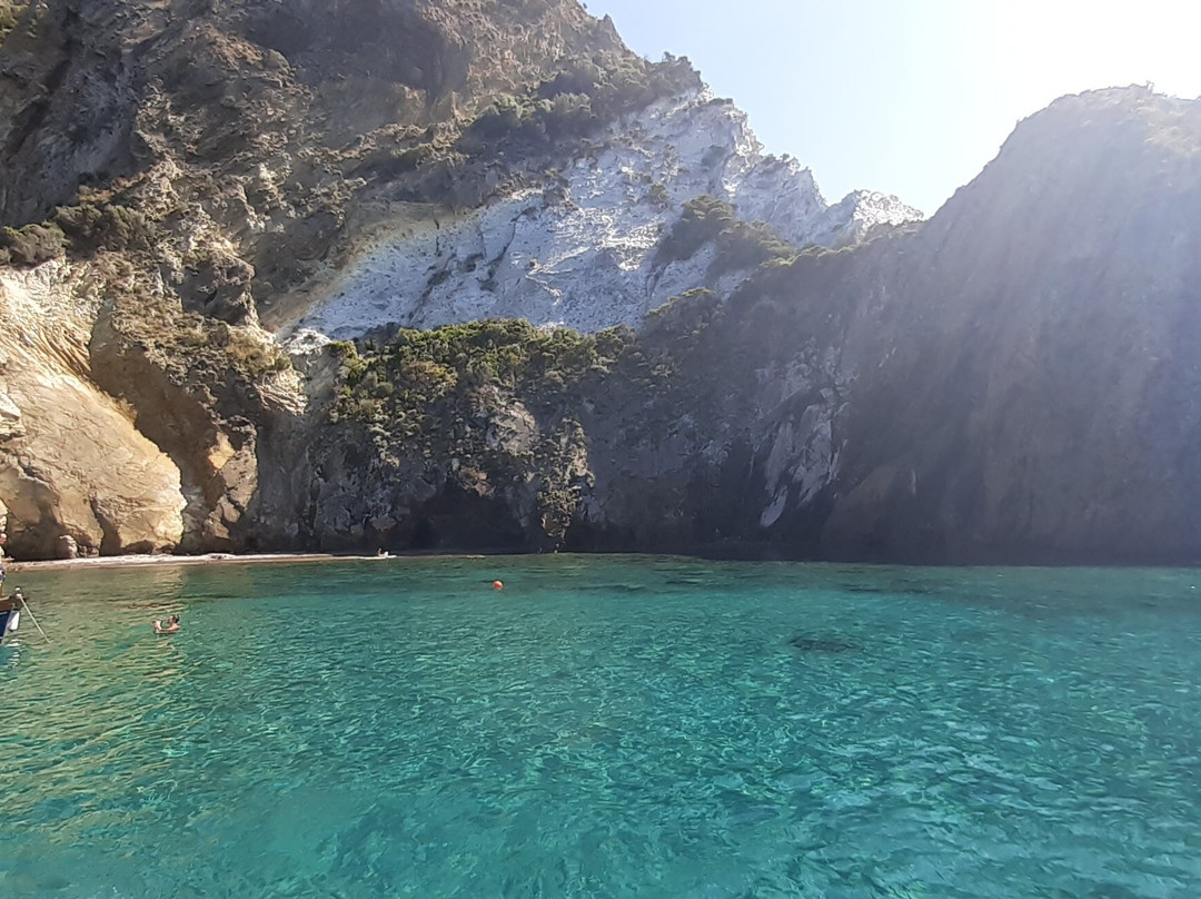 Beluga - Day Tours-Ponza Island必去景点