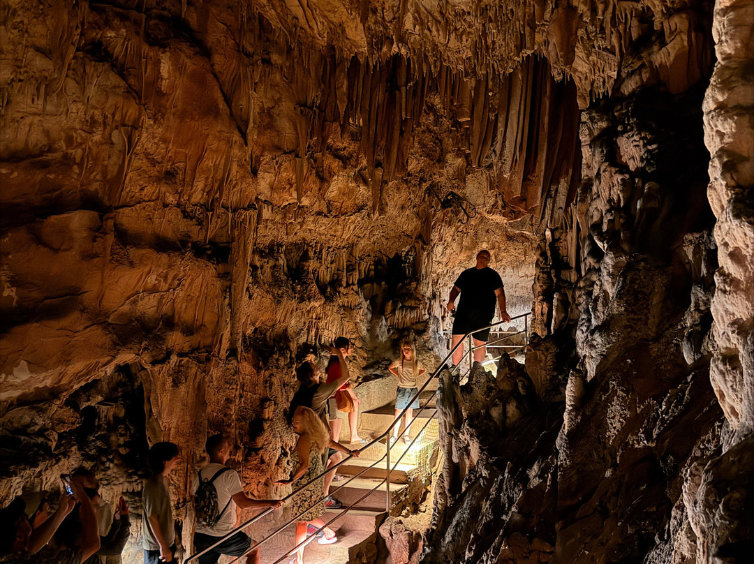Biserujka Cave-克尔克岛必去景点