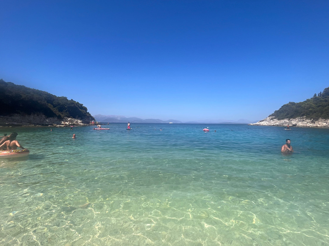 Emplisi Beach-菲斯卡尔宗必去景点