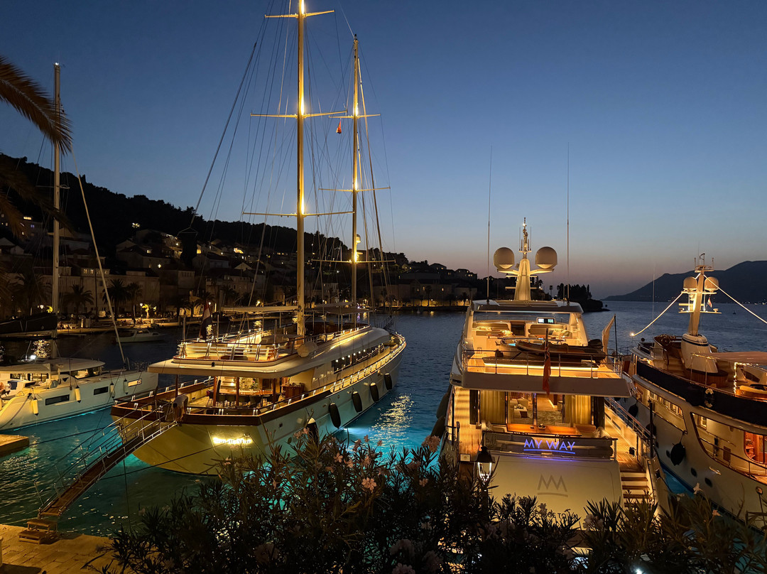 Polaris Yachting-Krilo Jesenice必去景点