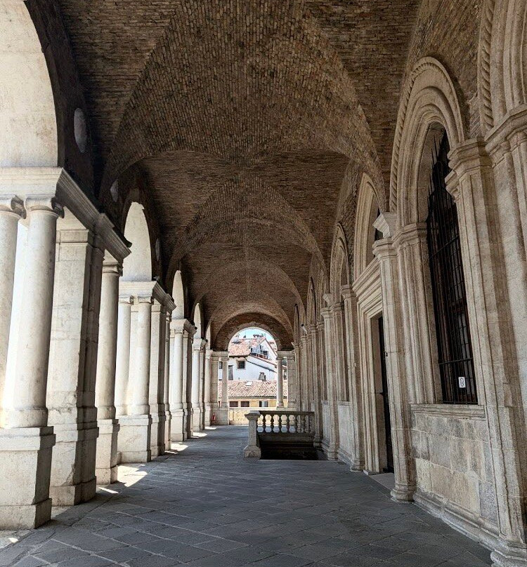 Basilica Palladiana-维琴查必去景点