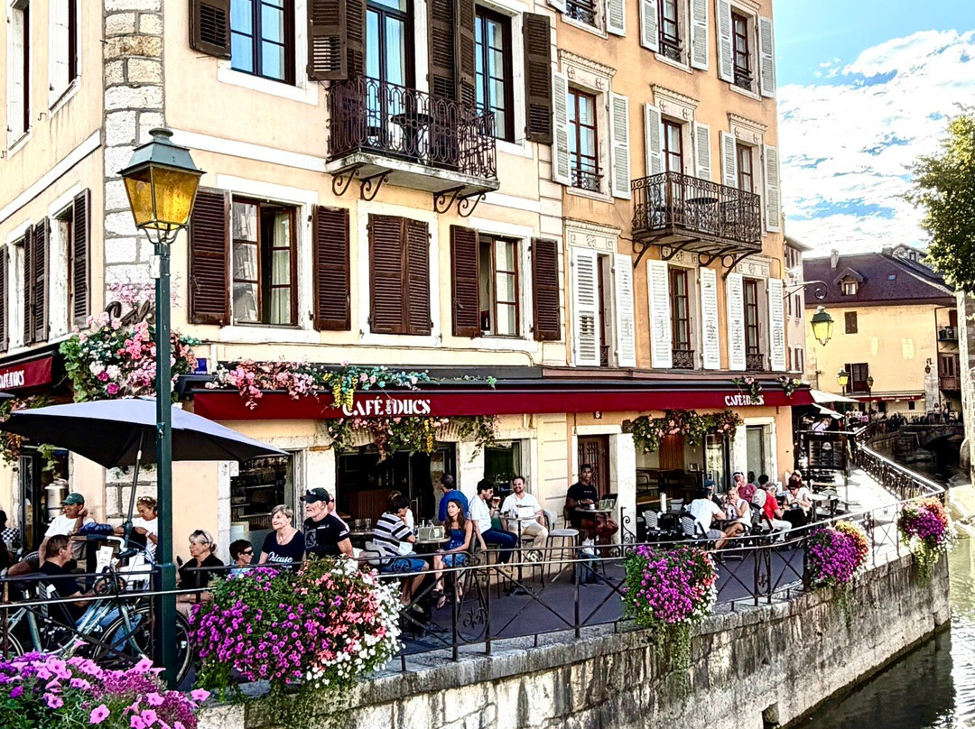 Pont Perriere-安纳西必去景点