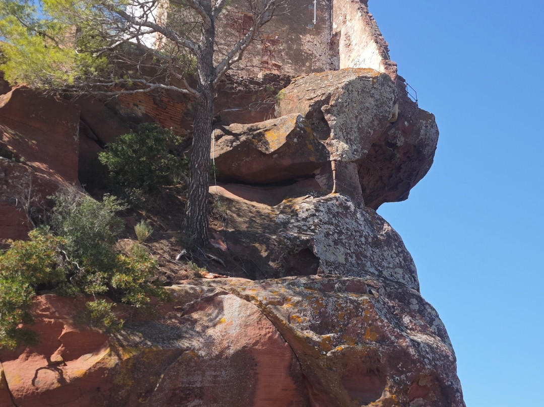Ermita Mare de Deu de la Roca-Montroig必去景点