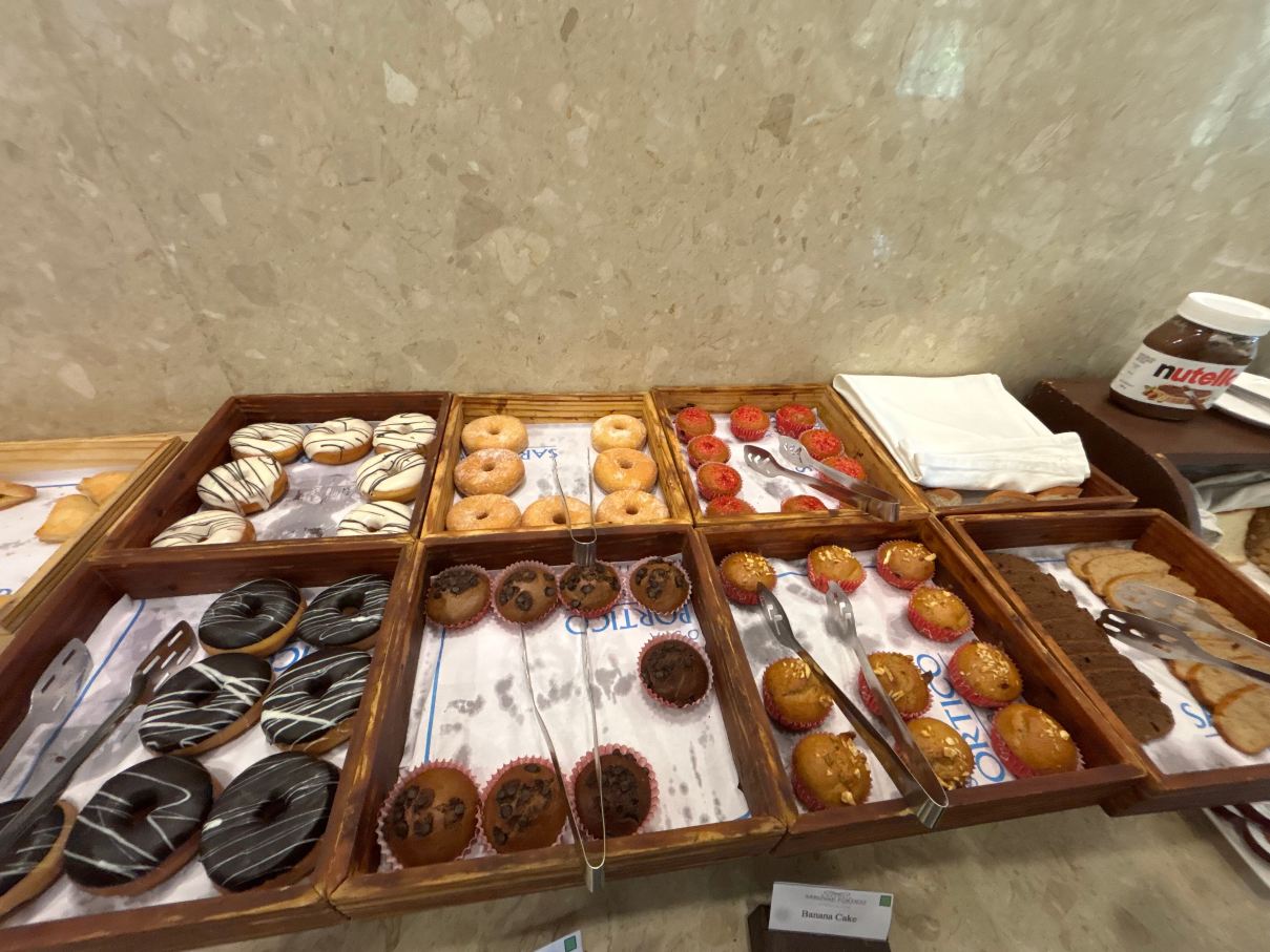 哈里瓦安布罗希亚萨诺瓦柱廊酒店-旅行者
