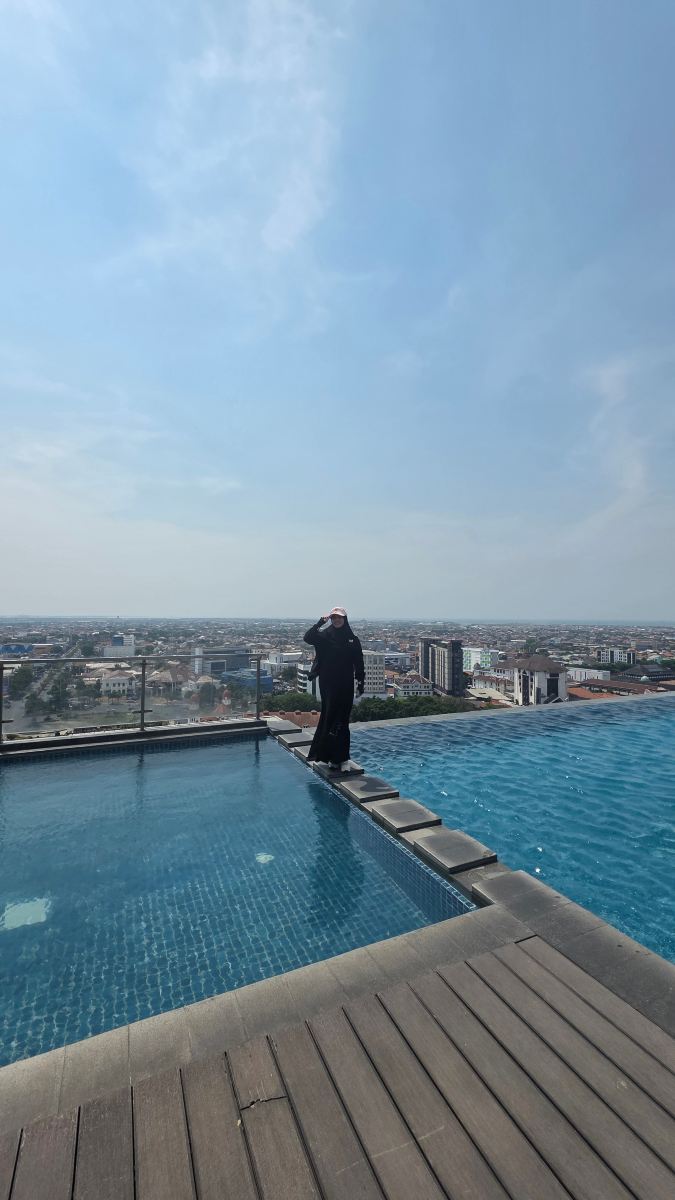 Pinnacle Apartment ( Louis Kienne )-泳池
