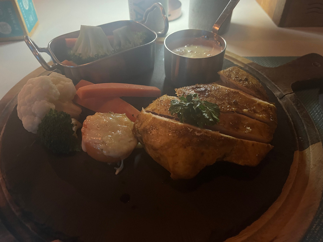 Playa Bistro & Lounge