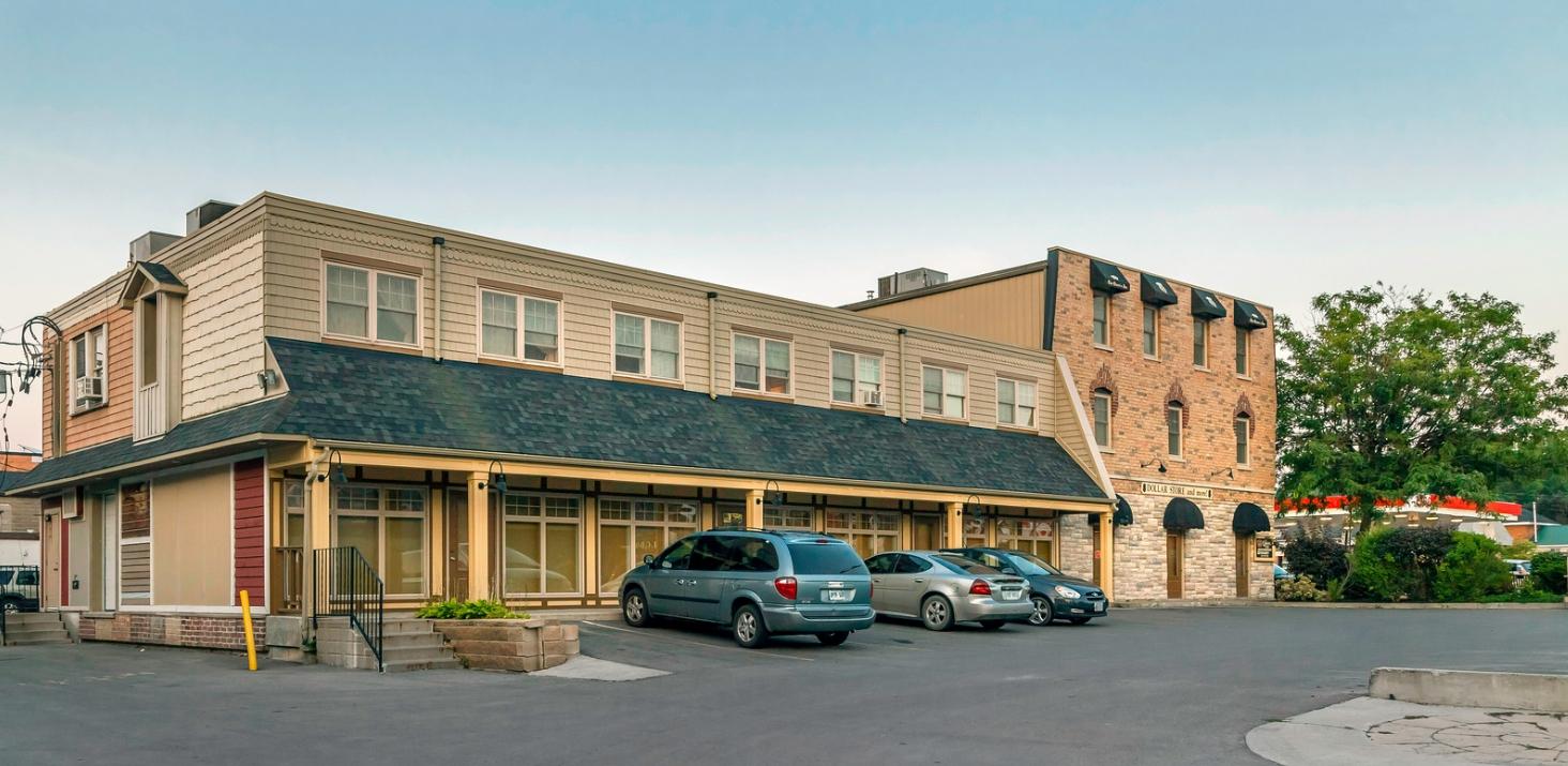 The Queen's Inn-官方