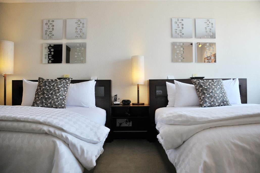 皮奥里亚酒店住宿-马克吐温酒店