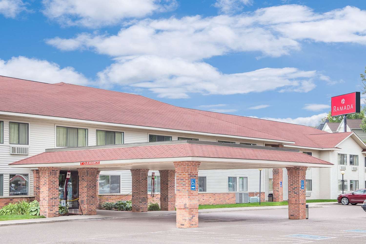 Ramada by Wyndham Hancock Waterfront-官方