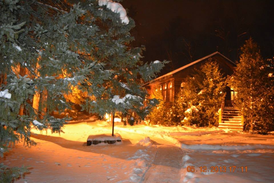 Auberge Alpine Inn-官方