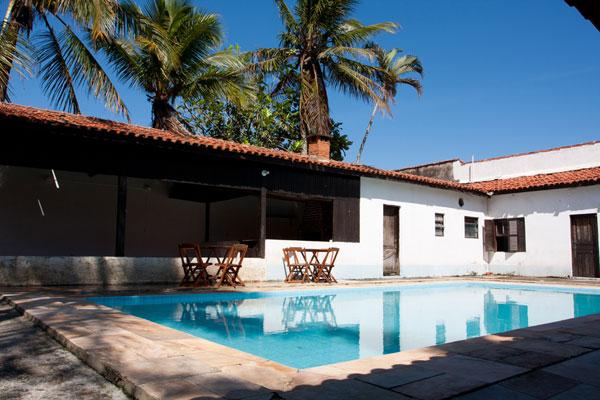 Hotel Chalet dos Coqueiros-泳池