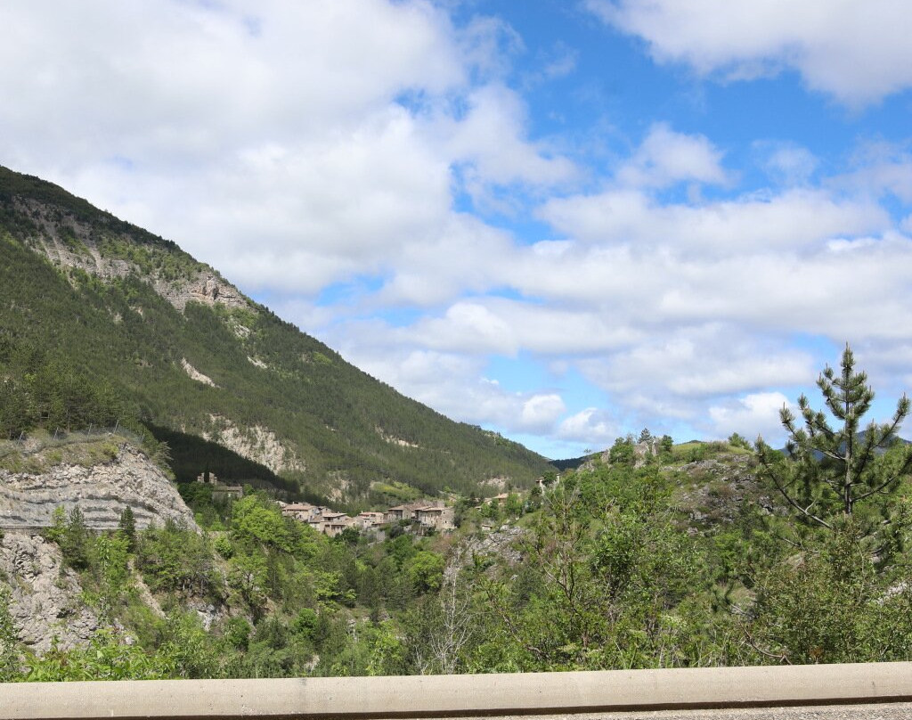 Village Perché De Saint Benoît En Dios