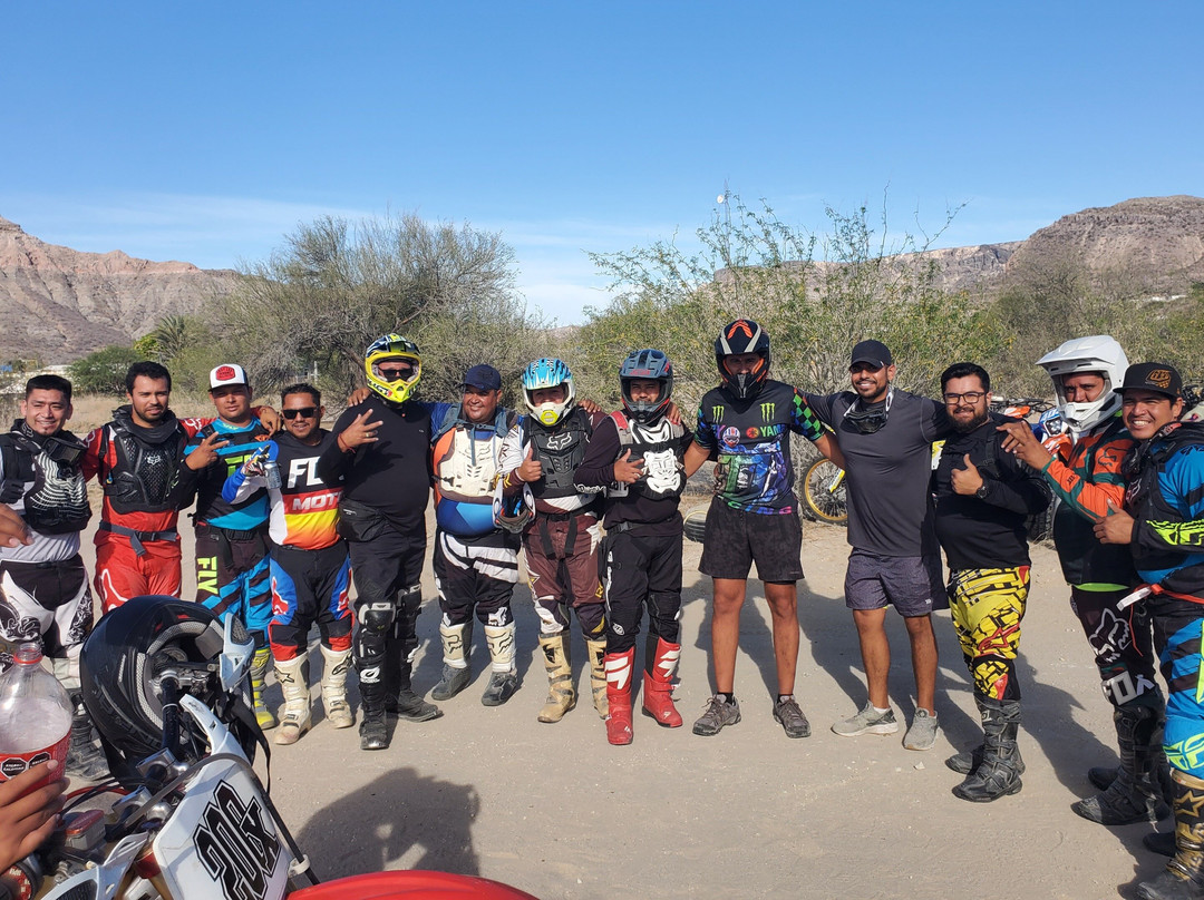 4XFour Tours-拉巴斯必去景点