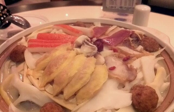 三人行骨头王火锅(118广场店)主图