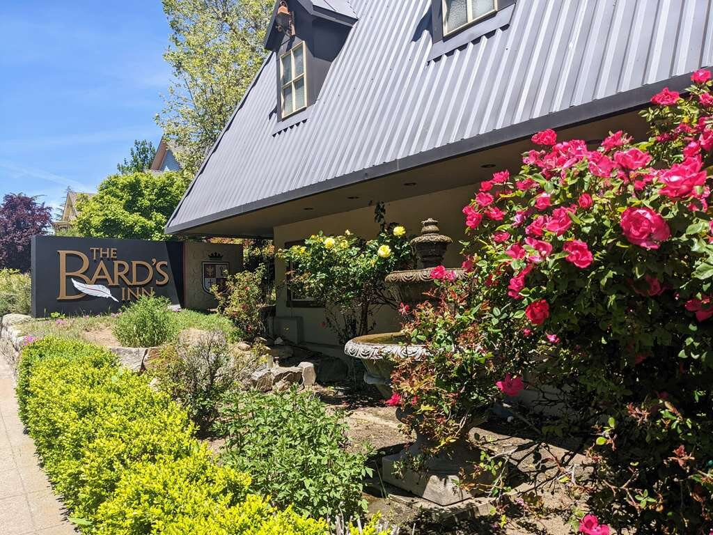 The Bard's Inn, BW Signature Collection