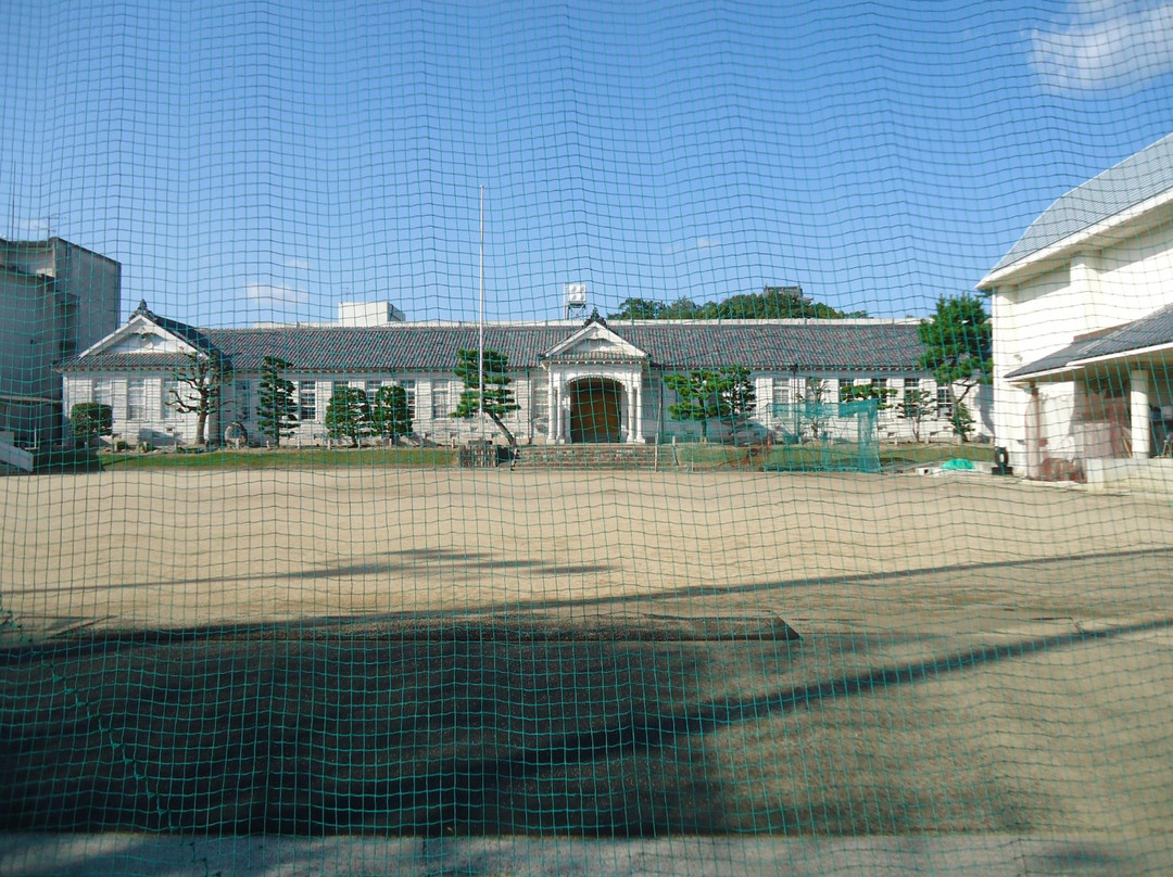 Ueno High School景点图片