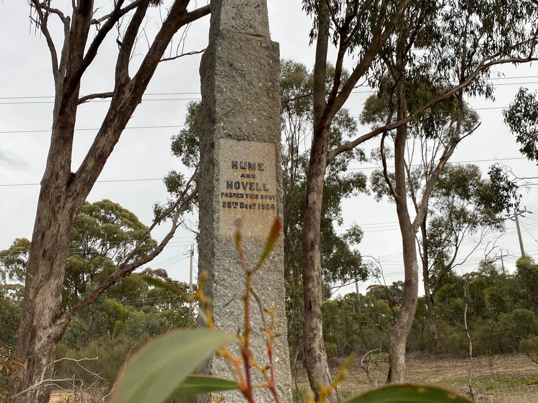 Hume & Hovell Monument景点图片