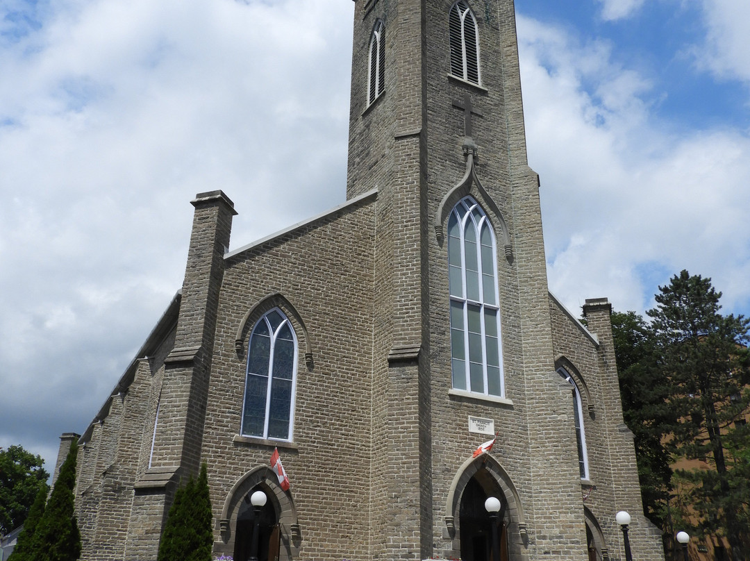 St. Francis Xavier Catholic Church景点图片