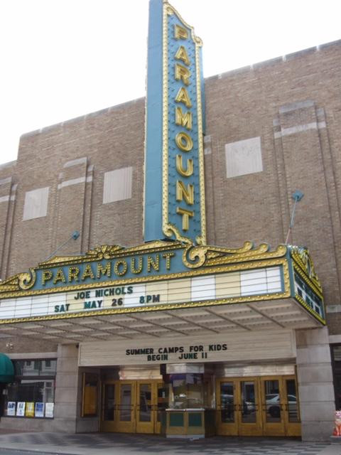 Paramount Arts Center景点图片