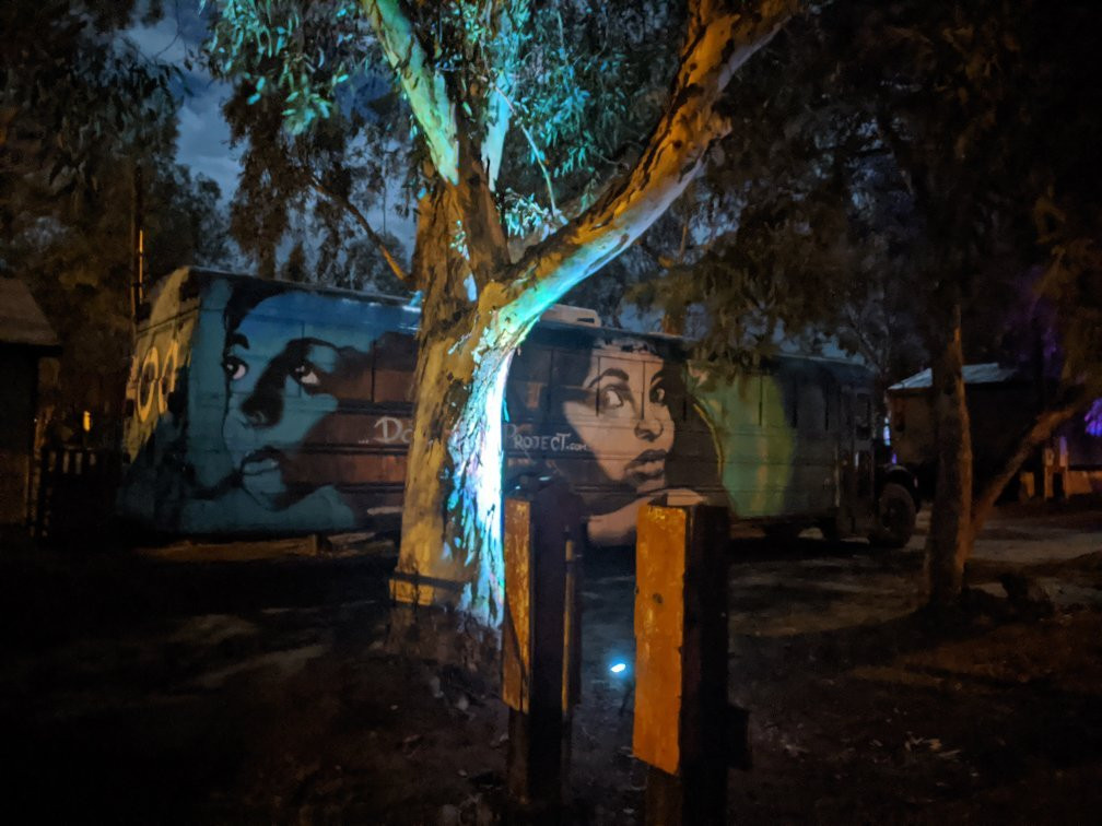 Hotel California主图