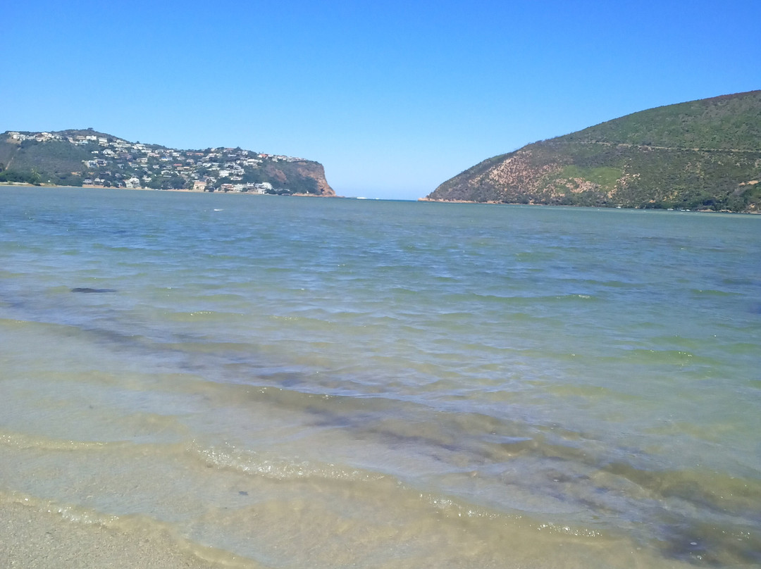 One on Bollard主图