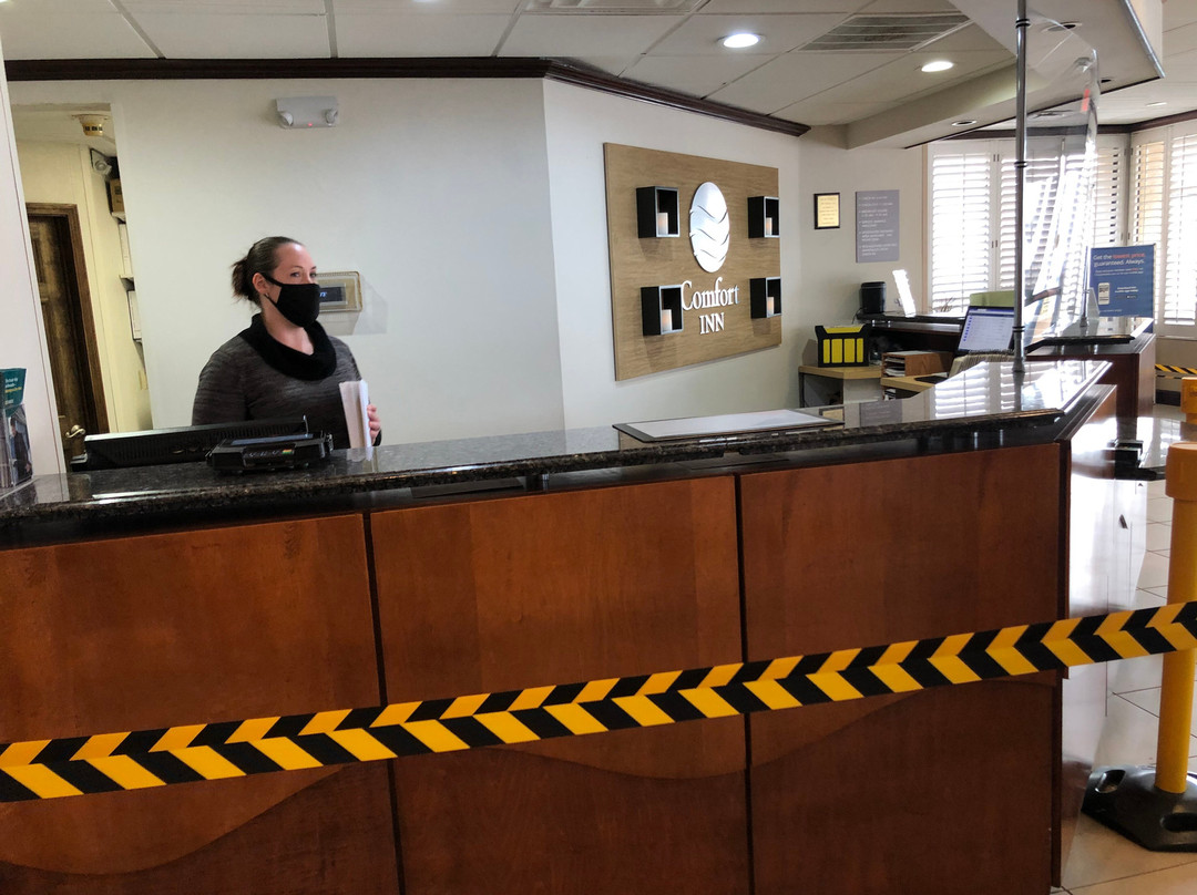 海滨康福特茵酒店主图