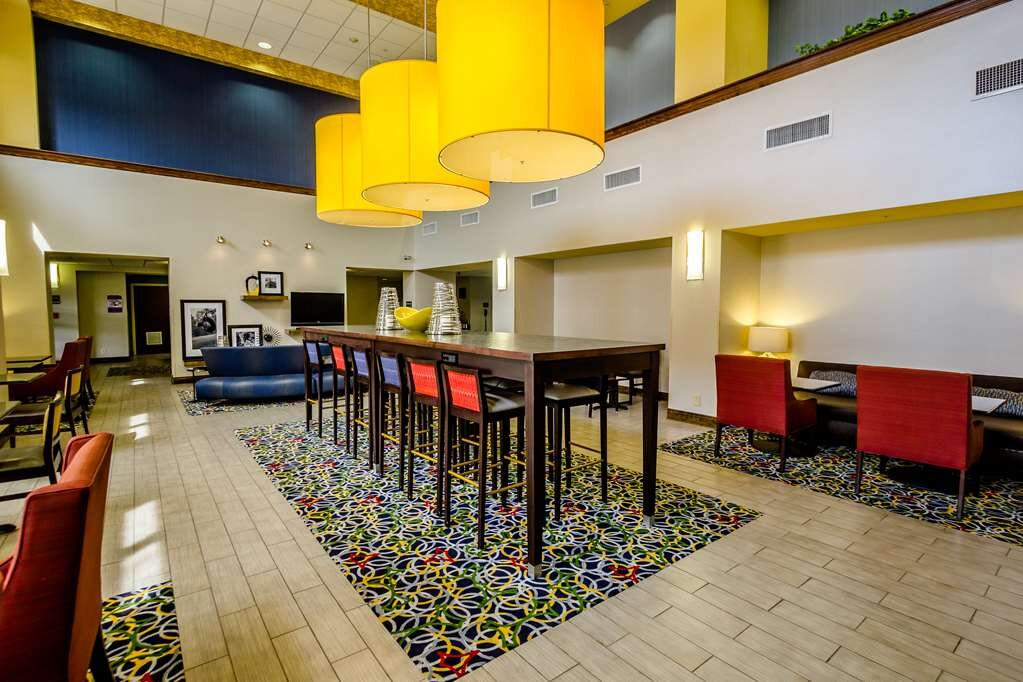 Hampton Inn & Suites Natchez主图