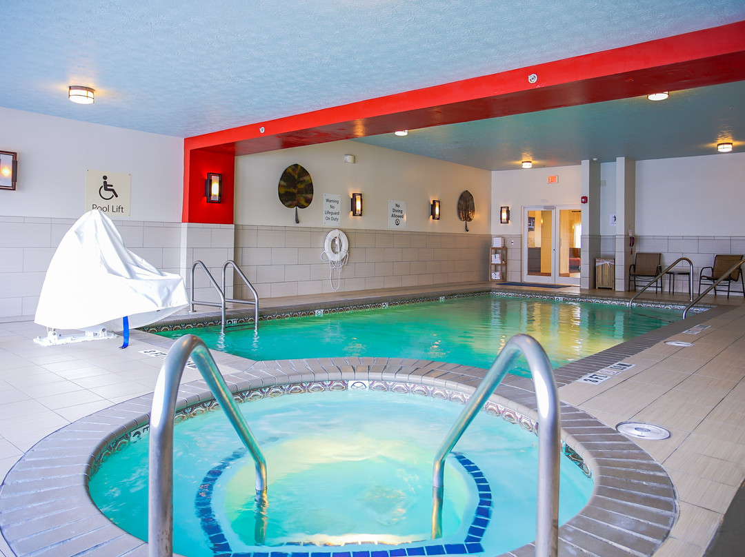 Holiday Inn Express Hotel & Suites Indianapolis North Carmel by IHG主图