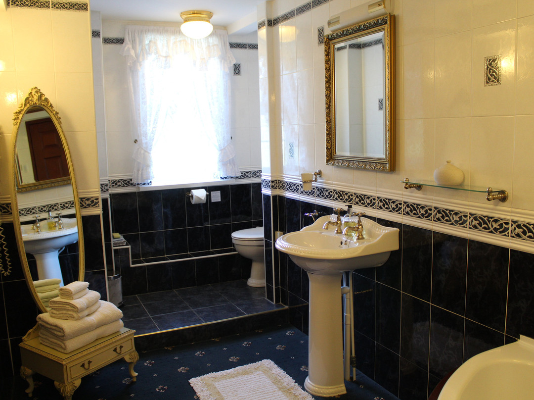 Thorncliff Ocean View Suites主图