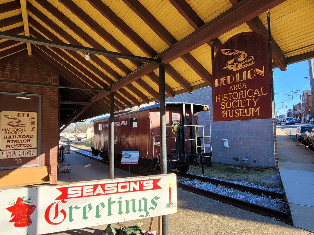 Red Lion Train Station景点图片