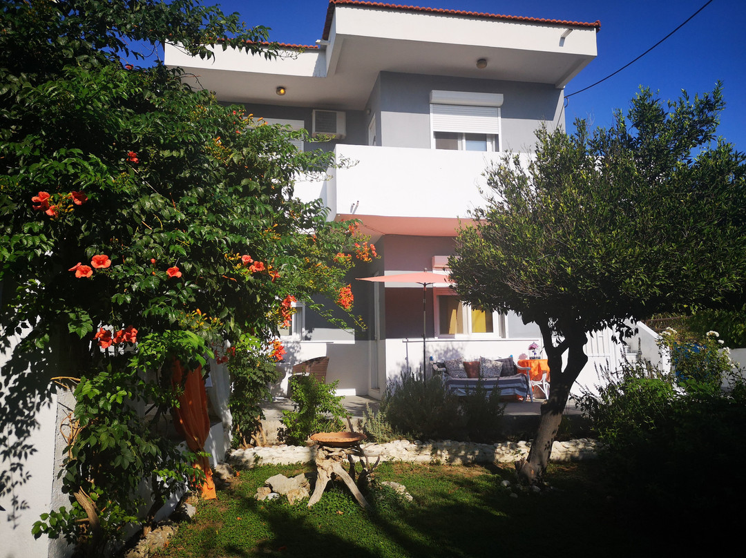 Karmik Concept Apartments主图