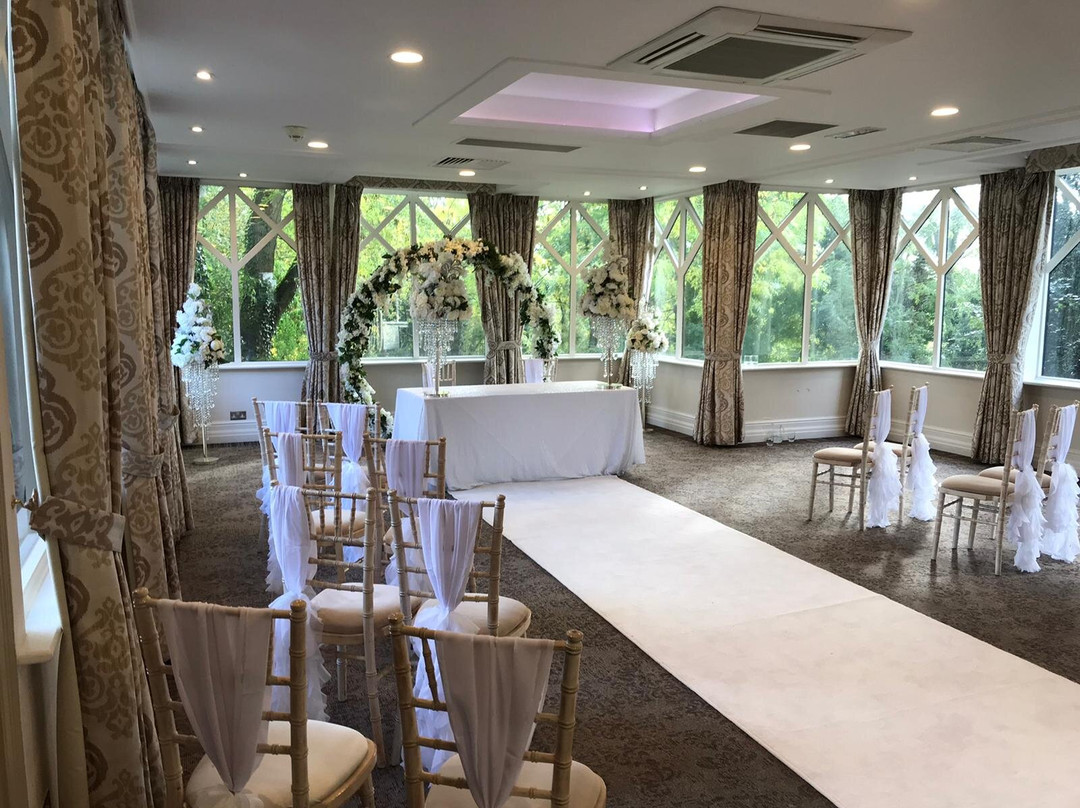 Crabwall Manor Hotel & Spa主图