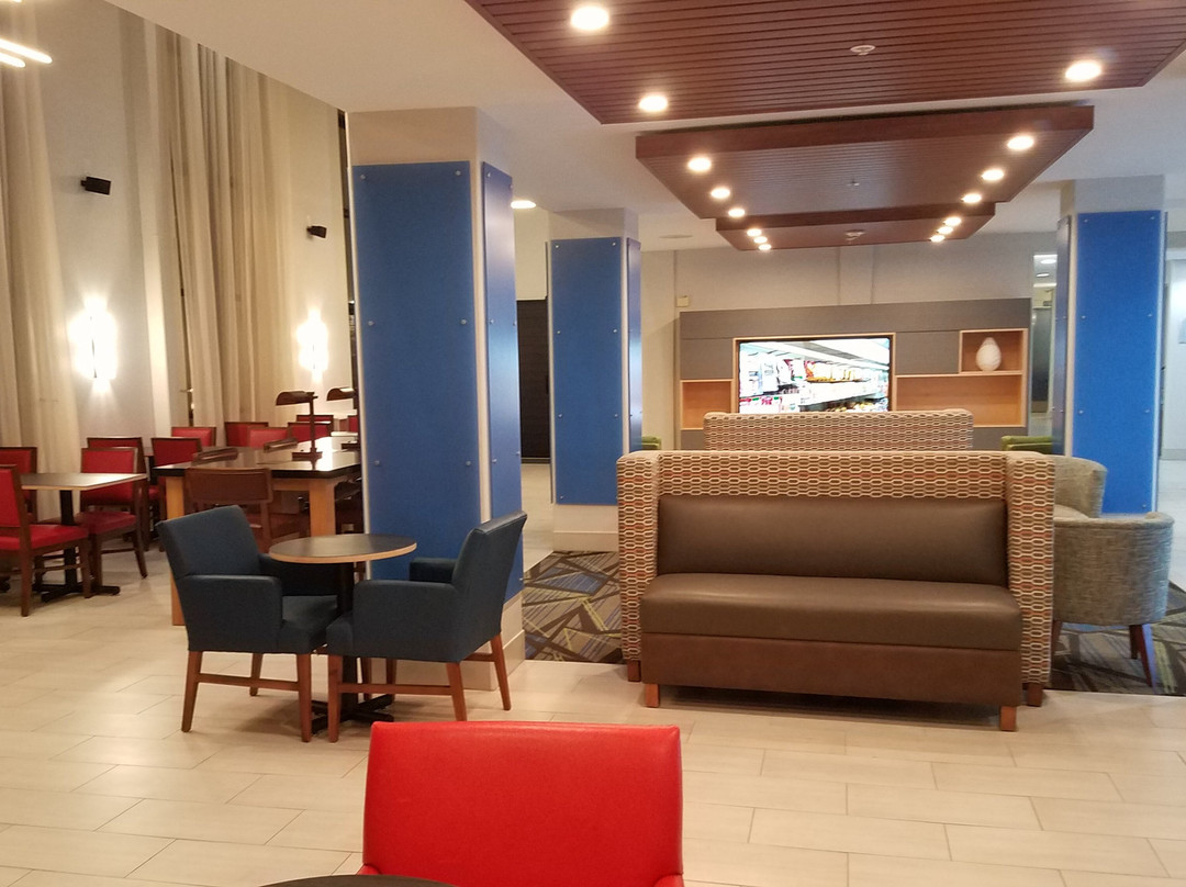 Holiday Inn Express & Suites Phoenix - Glendale Sports Dist By IHG主图