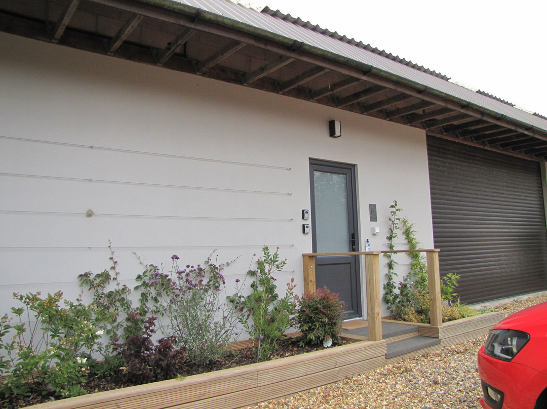 Open Acres Accomadation and Airport Parking主图