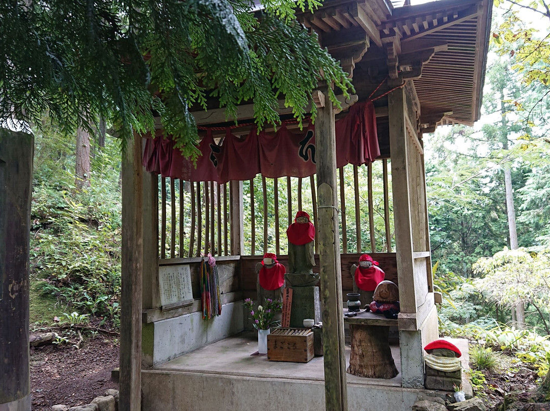 Kitamuki Jizoson-毛吕山町必去景点