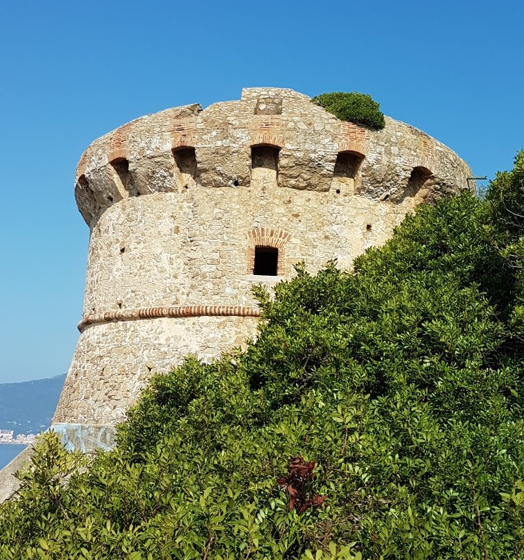 Tour de Capitello-Porticcio必去景点