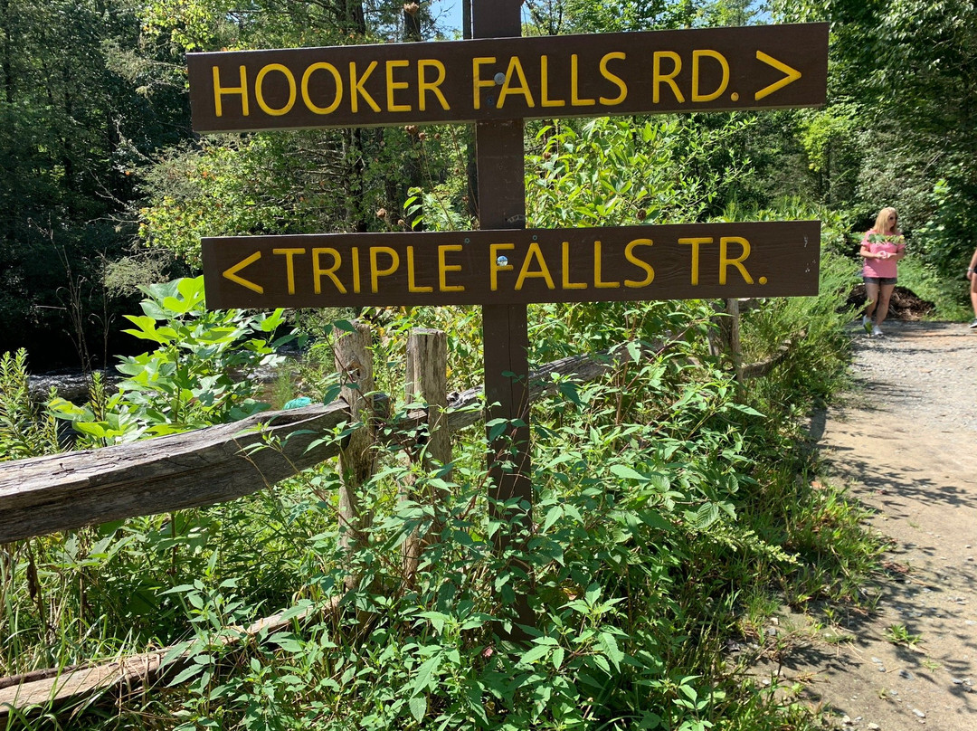 Triple Falls Trail-亨德森维尔必去景点