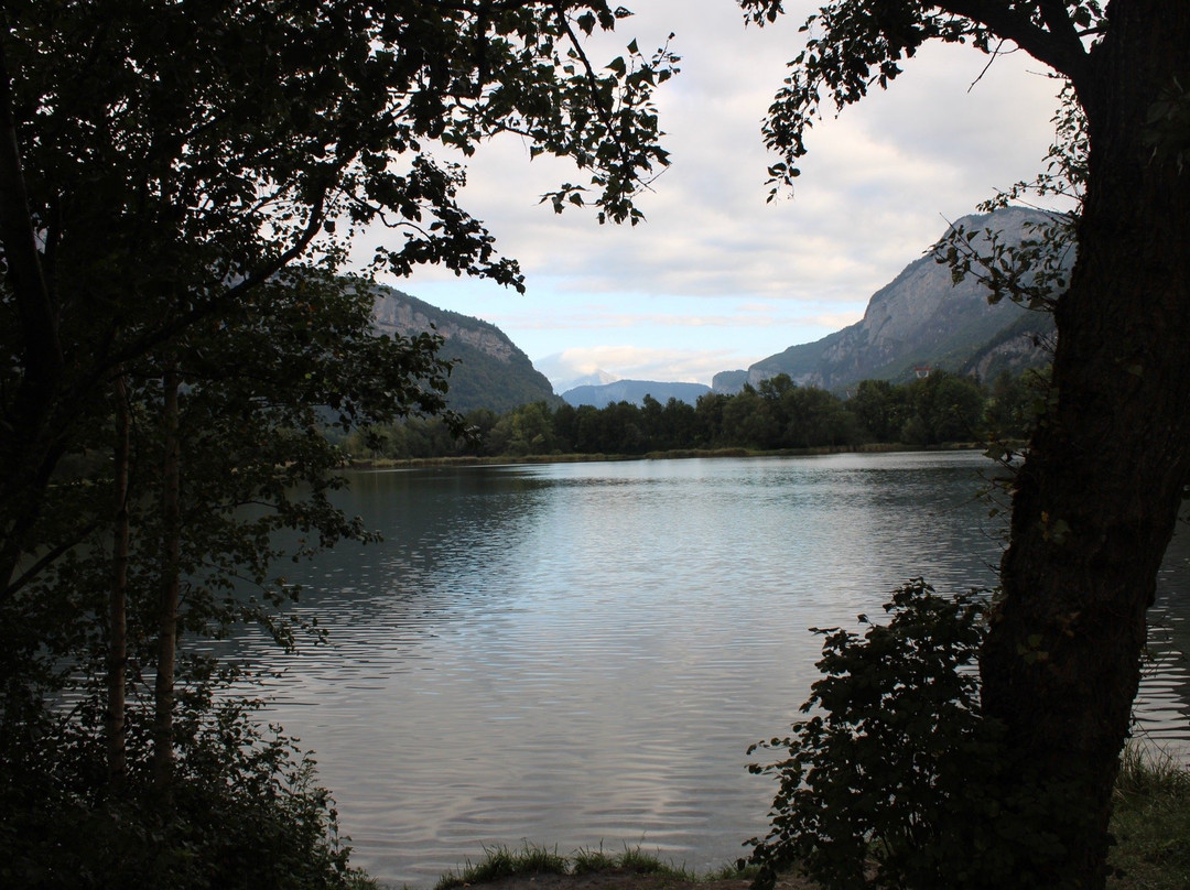 Base de Loisirs des Ilettes-萨朗什必去景点
