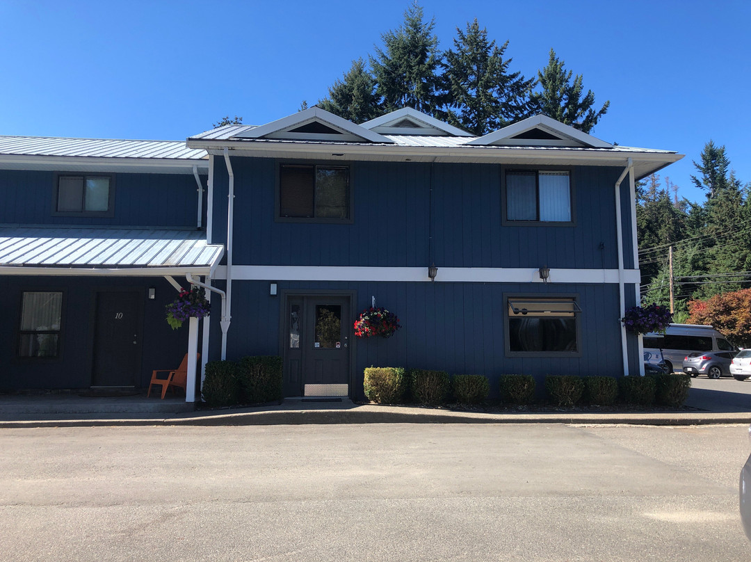 Riverside Resort主图