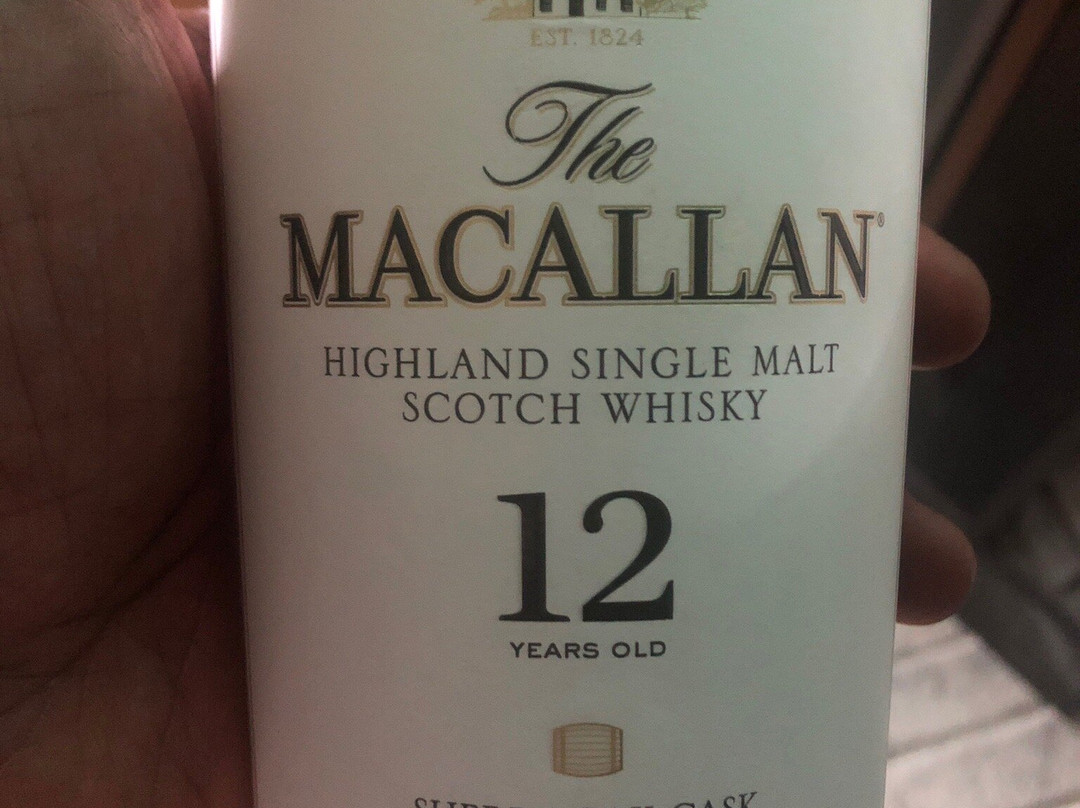 Montrey's Cigar Lounge-Ferguson必去景点