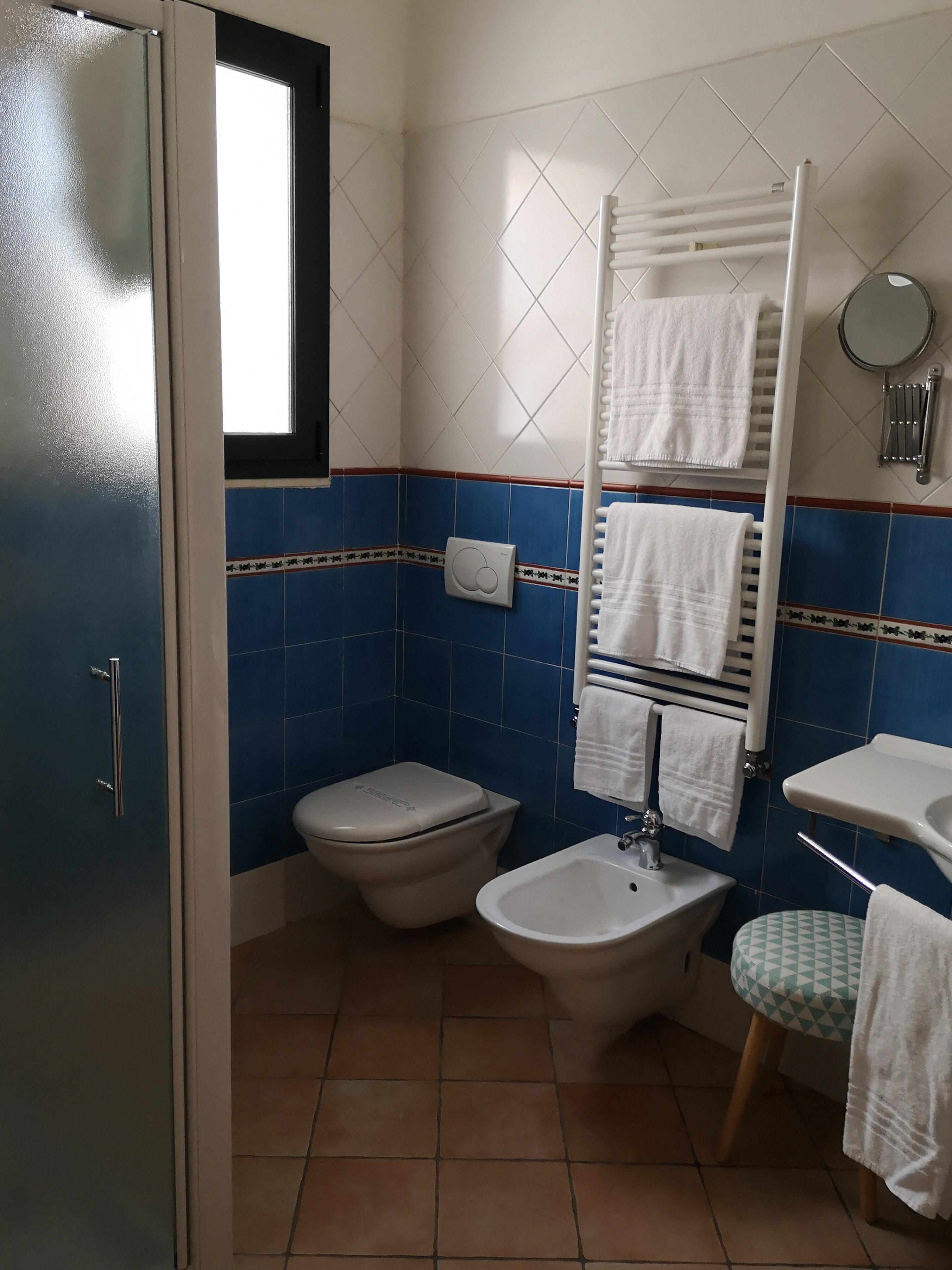 Hotel Giardino Giamperduto-浴室