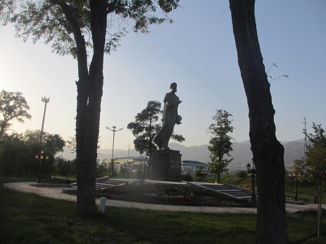 Kamal Khujandi Statue景点图片