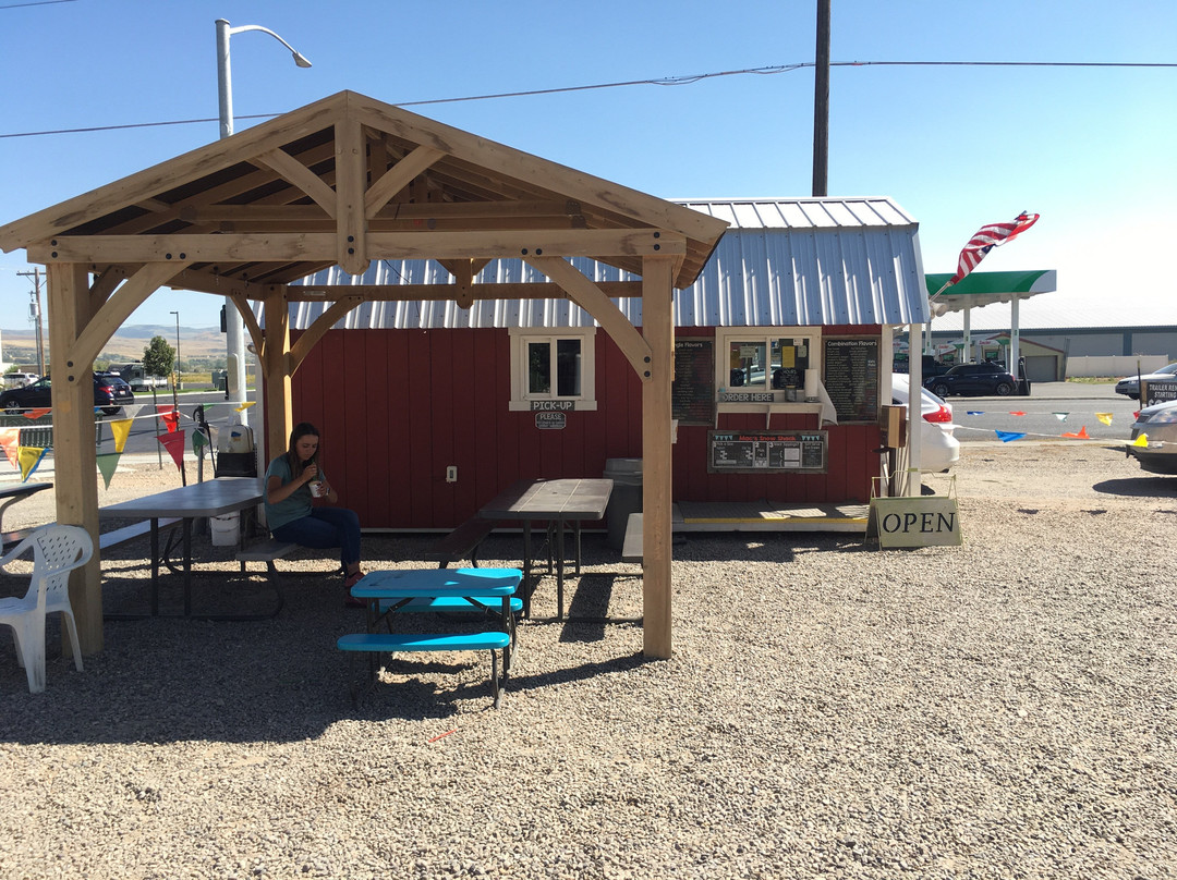 Bone餐馆和美食-Mac's Snow Shack