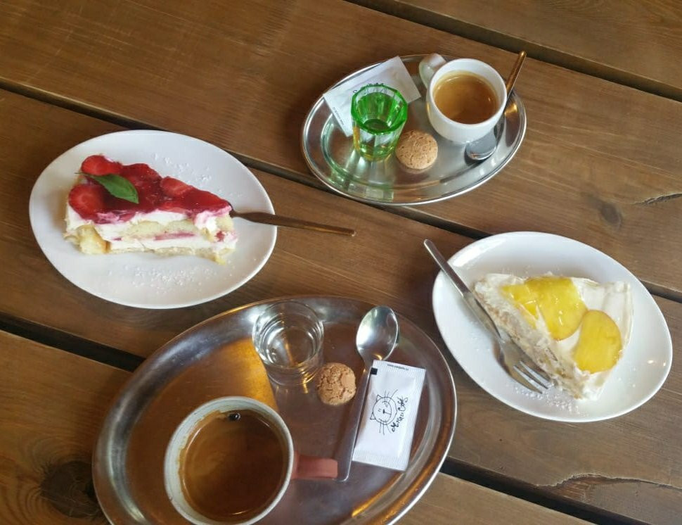 Mnau Cafe