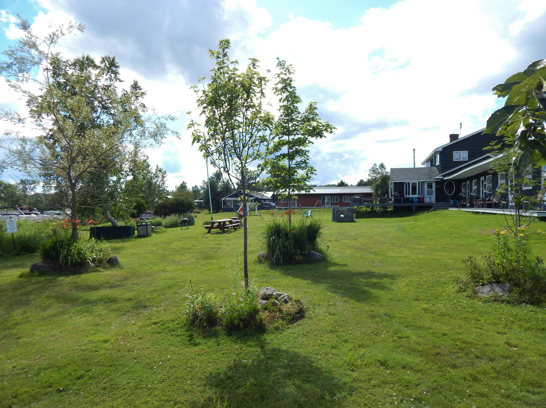 Town & Lake Motel主图