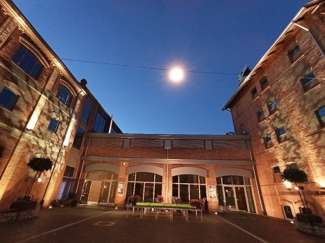 Brewery B Cultural Center-Wloclawek必去景点